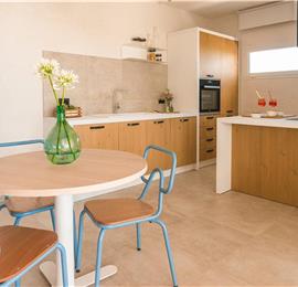 2 bedroom villa with infinity pool, near Alcamo, sleeps 4-5